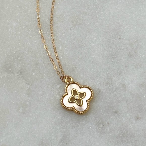 14k GOLD FILLED PEARL CLOVER PEARL NECKLACE | NON TARNISH - Picture 1 of 4